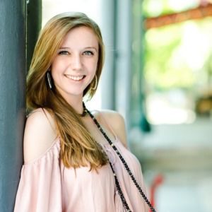 Meet your Posher, Elizabeth